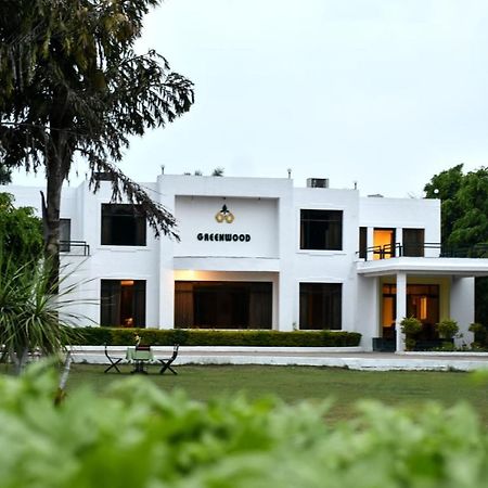 Greenwood Hotel Khajurāho Exteriör bild